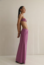 Load image into Gallery viewer, Pantaloon pants with low waist pleats in tailoring - Purple Linen