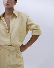Load image into Gallery viewer, Shirt with Pocket Top - Banoffee Linen