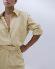 Load image into Gallery viewer, Pleated Waistband Short Bottom - Banoffee Linen