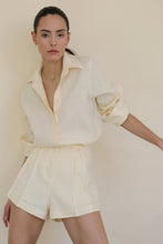 Load image into Gallery viewer, Tailoring Shirt Top - Creamy Linen