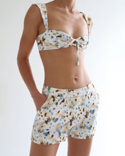 Load image into Gallery viewer, Straight Mini Shorts Bottom - White Floral