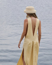 Load image into Gallery viewer, Side Slit Tailored Pleats Skirt -