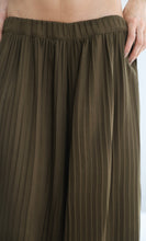 Load image into Gallery viewer, Pleated Alandin Pants Bottom  - Greenish Brown