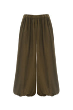 Load image into Gallery viewer, Pleated Alandin Pants Bottom  - Greenish Brown